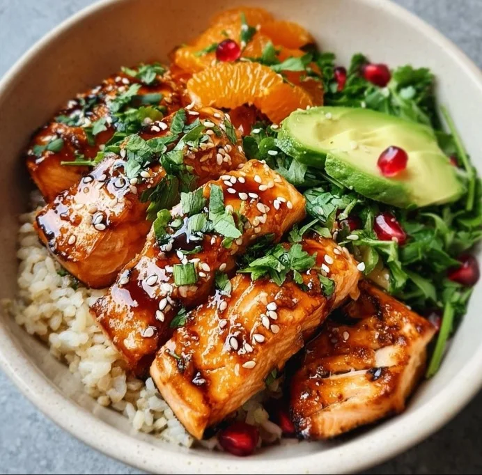 Honey Glazed Salmon Bowl 23 Honey Glazed Salmon Bowl: Quick, Healthy & Delicious Dinner